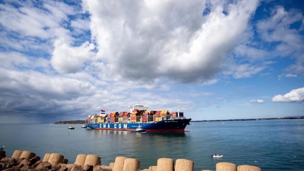 Record Breaking Ship Arrives at Port Botany - Marine Business News
